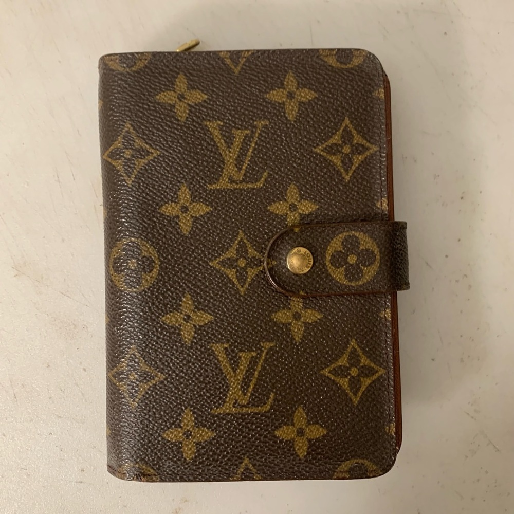 Louis Vuitton Papier Etui Women's Wallet
